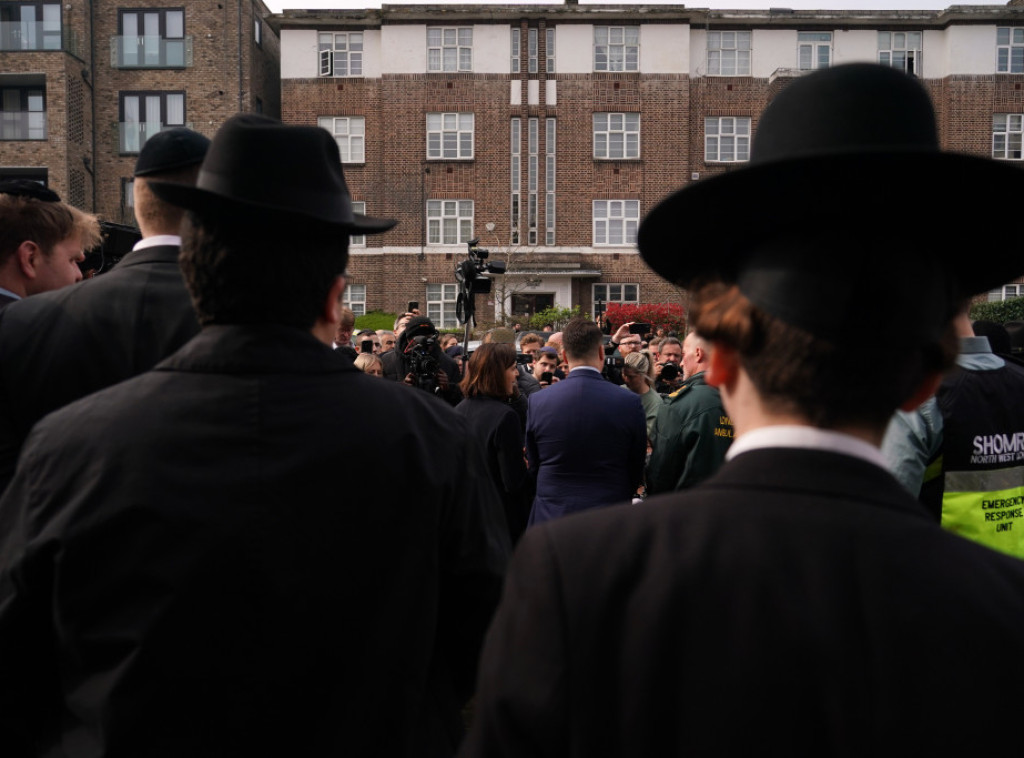 Muškarac napao nožem prolaznike u jevrejskoj četvrti u Londonu, dve osobe povređene
