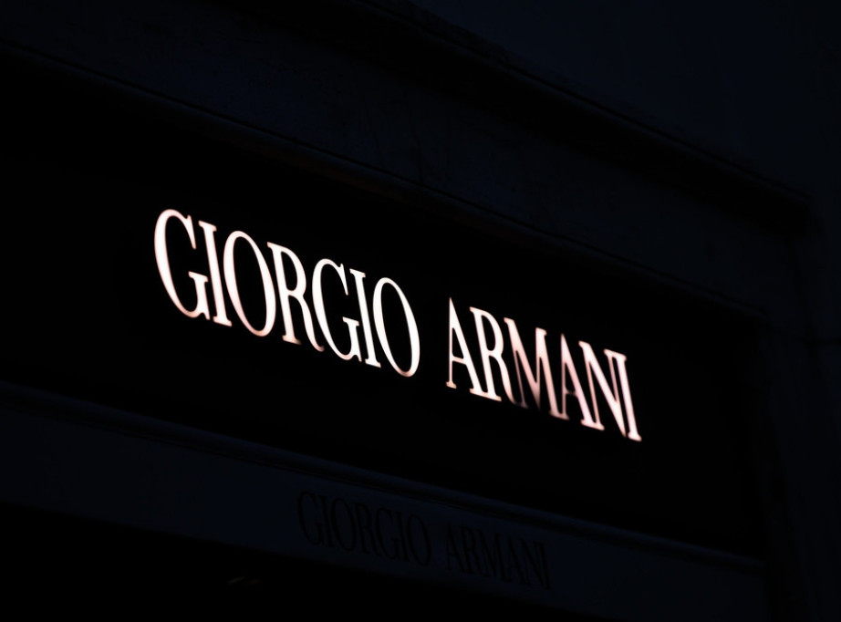 Armani prkosi krizi, prihod u prošloj godini 2,2 milijarde evra uz 600 miliona gotovine
