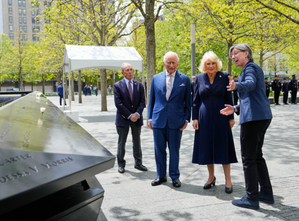 Britanski kralj i kraljica odali počast žrtvama terorističkog napada u Njujorku