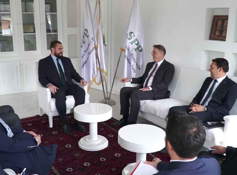 Ministar Zukorlić sa turskim ambasadorom razgovarao o najavljenoj poseti Erdogana Srbiji