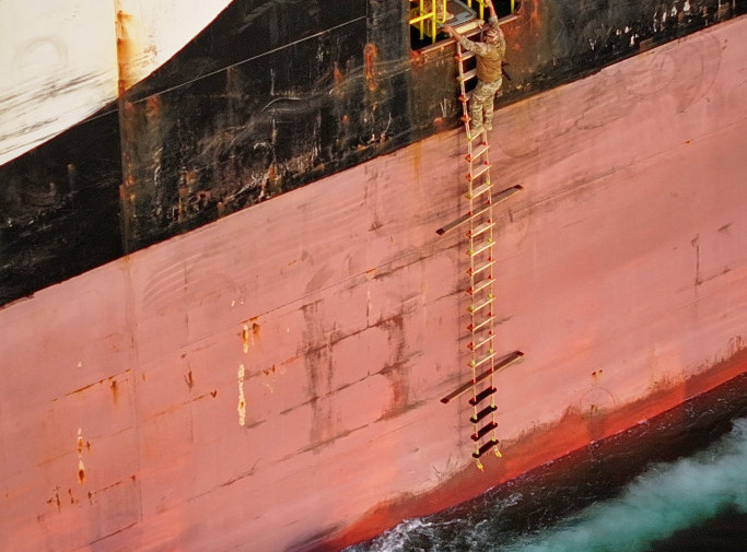 Kompanija Vinvord AI: Iran maskira tankere u iračke da bi prošao kroz Ormuski moreuz