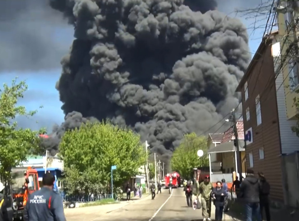 Ukrajinski dronovi pogodili rusku rafineriju na više od 1.500 kilometara od Ukrajine