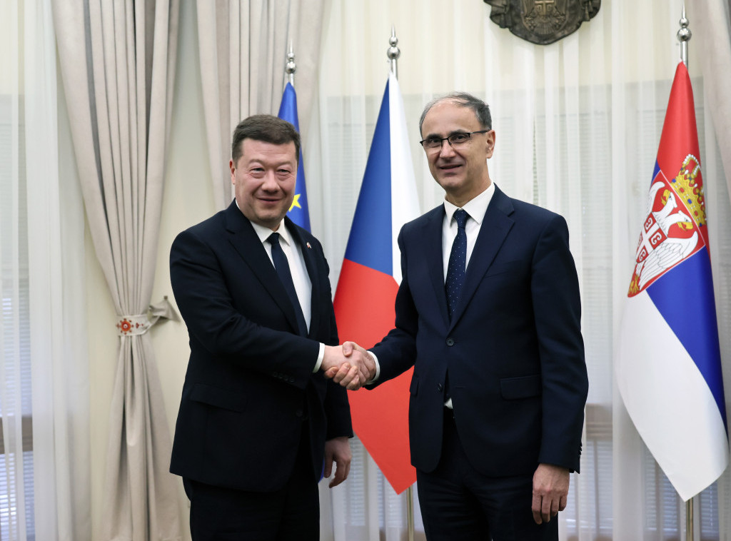 Macut meets with Okamura