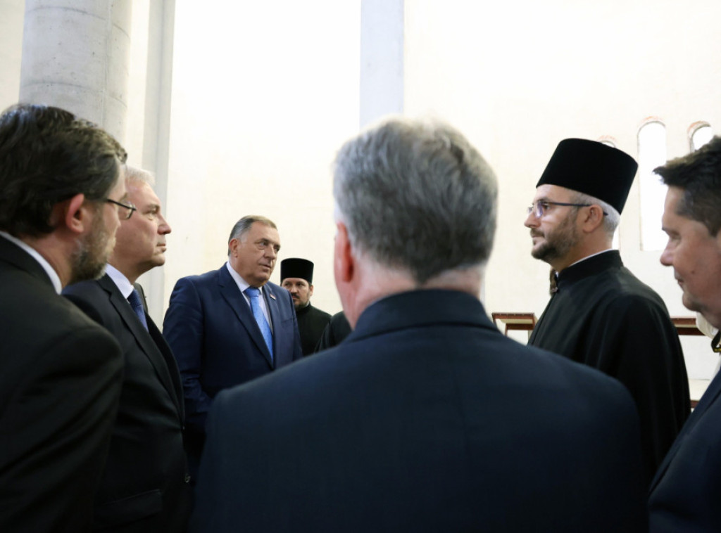 Dodik posetio Saborni hram Svetog Save i školu u Milvokiju: Srpska je uvek uz svoj narod