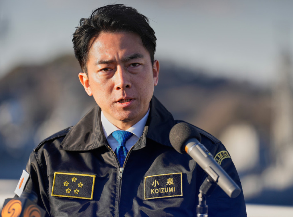 Šindžiro Koizumi: Japan razmatra rani transfer razarača klase abukuma i aviona TC-90 Filipinima