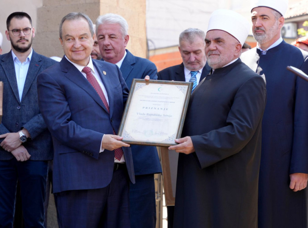 U Novom Pazaru otvorena obnovljena Altun-alem džamija; Dačić: Srbija neguje svoju raznolikost