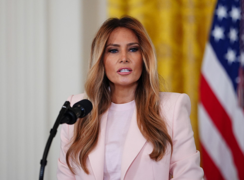 Melanija Tramp odala počast majkama vojnika, podsetila na poginule u sukobu sa Iranom