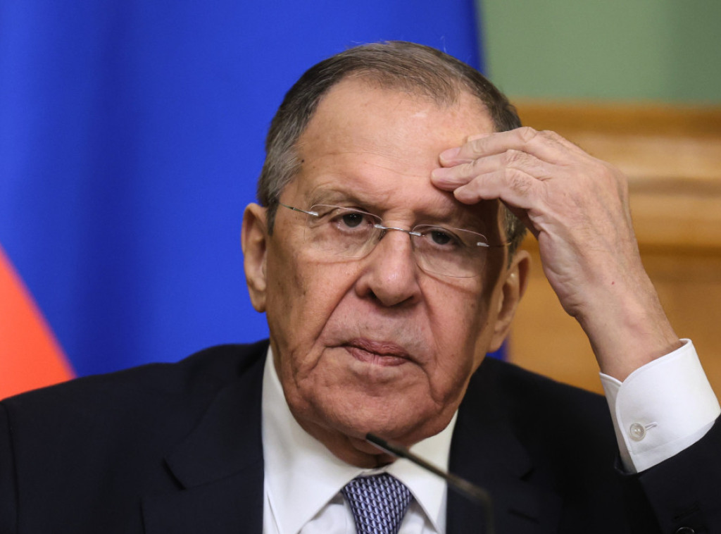 Lavrov: Rusija će nemilosrdno odgovoriti na pretnje ometanjem Dana pobede