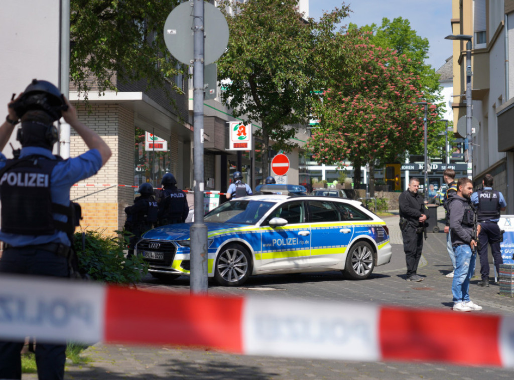 Talačka kriza u banci u Nemačkoj, specijalci opkolili centar Zinciga