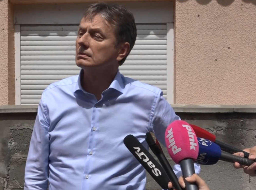 Darko Glišić obišao radove na rekonstrukciji vodovoda u selu Vlaški Do kod Žabara