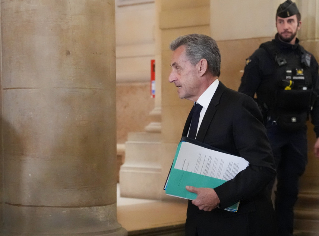 Počele završne reči tužilaštva na suđenju Sarkoziju u slučaju libijskog finansiranja