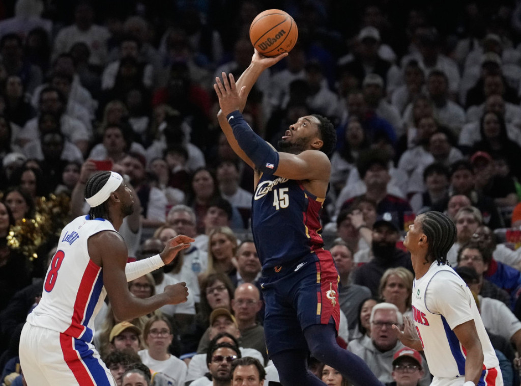 Košarkaši Klivlenda izjednačili na 2:2 protiv Detroita u polufinalu Istoka NBA lige