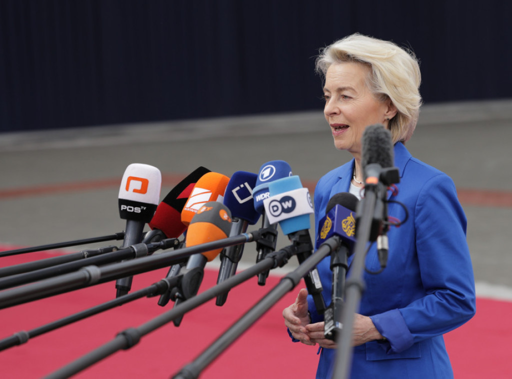 Ursula Fon der Lajen: EU priprema stroža pravila za društvene mreže radi zaštite dece
