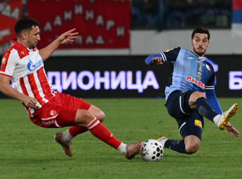 Fudbaleri Vojvodine vode 2:0 protiv Crvene zvezde na poluvremenu finala Kupa Srbije
