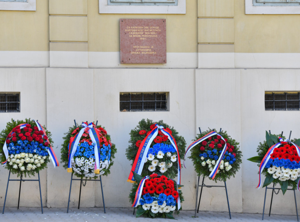 Obeležavanje godišnjice Majske skupštine, članovi Pokrajinske vlade položili vence