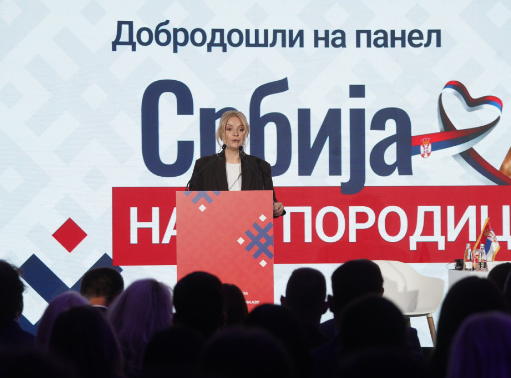 Panel "Srbija, naša porodica" večeras u Beogradu povodom Međunarodnog dana porodice