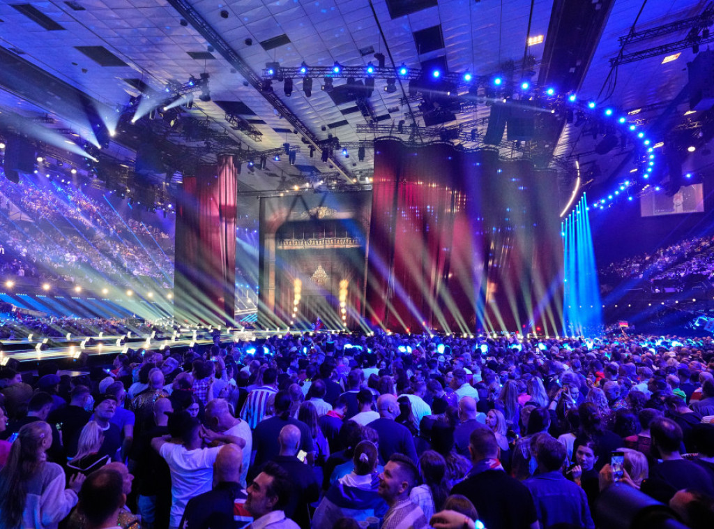 Počelo finale "Evrovizije", Lavina nastupa deveta