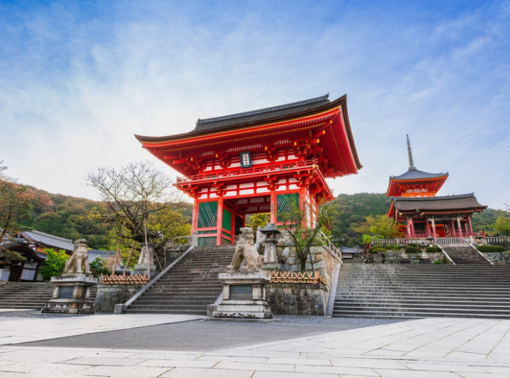 Budistički hram u Japanu zamolio turiste da se ne "razodevaju" prilikom posete