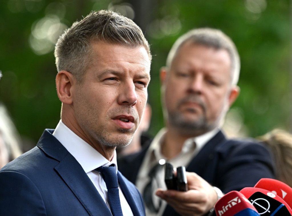 Mađar najavio da će podneti krivičnu prijavu zbog vreća sa uništenim dokumentima