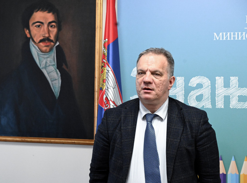 Stanković čestitao učenicama uspeh na 6. Evropskoj olimpijadi iz informatike