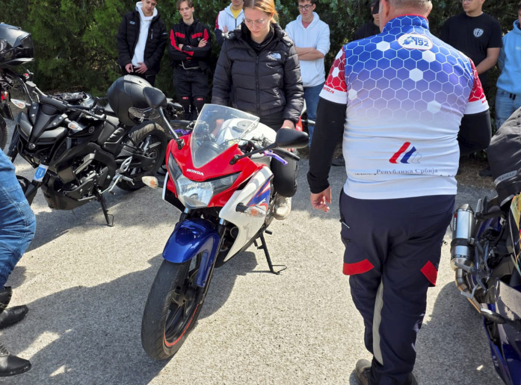 Više od 30 vozača u Adi prošlo kroz trening bezbedne vožnje