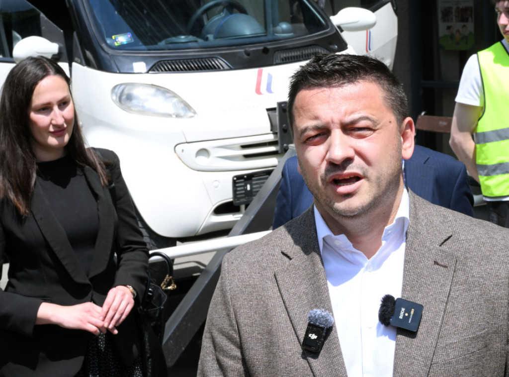 Branko Stamatović: Kampanjom "Na maturu bez automobila" podižemo svest mladih o bezbednosti