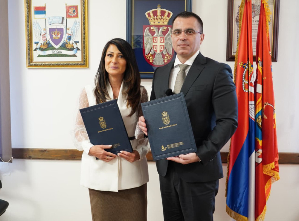 Ministar Milićević potpisao ugovore za letnje kampove mladih iz dijaspore u Topoli i Rači