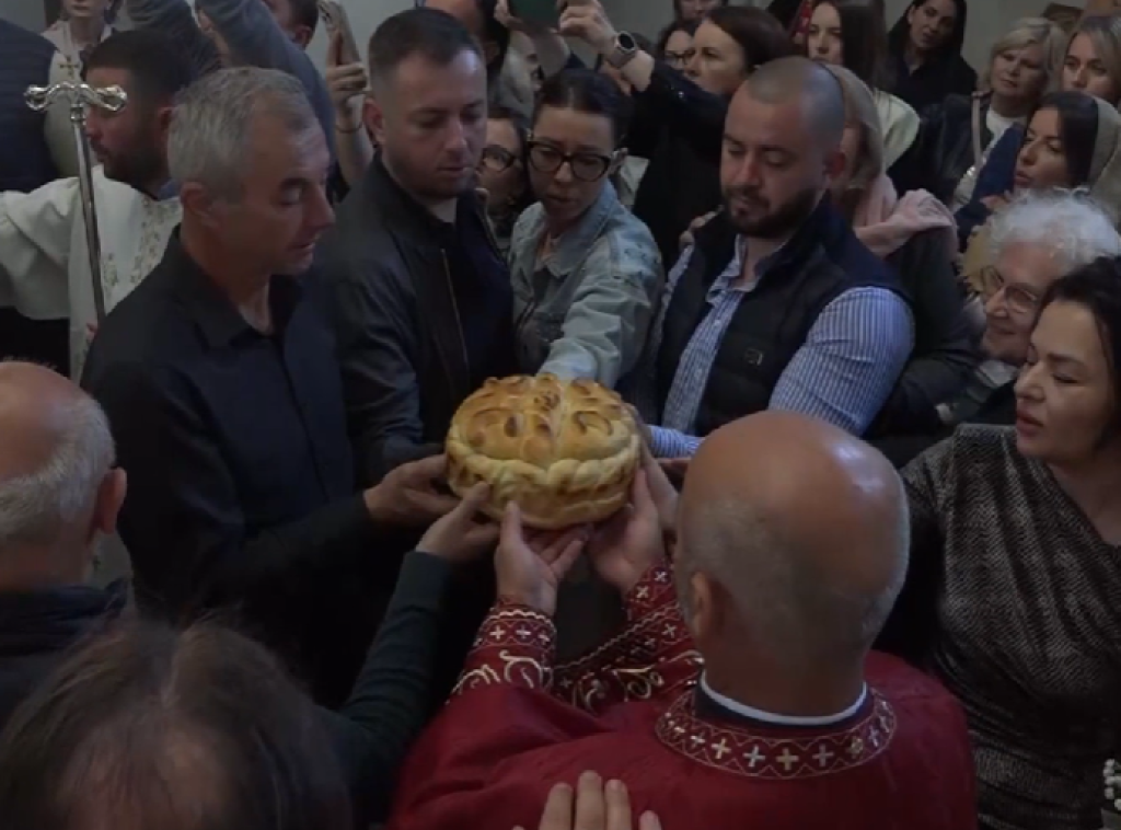 U crkvi Svetog Nikole u Prištini prazničnom liturgijom obeležena hramovna slava