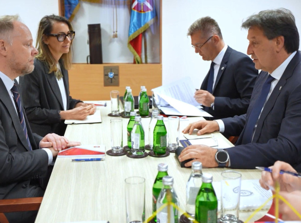 Gašić sa Hamiltonom: Srbija ostaje kredibilan partner i garant regionalne bezbednosti