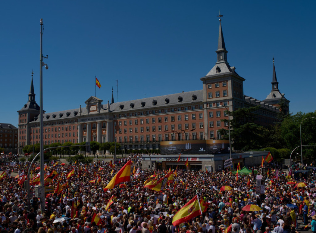Hiljade ljudi na protestima u Madridu protiv vlade Pedra Sančeza