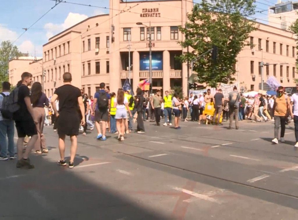 U Beogradu okupljanja studenata u blokadi pred protest koji su zakazali na Trgu Slavija