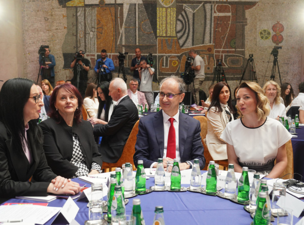 Rast broja rođenih beba rezultat dugoročnih demografskih mera države