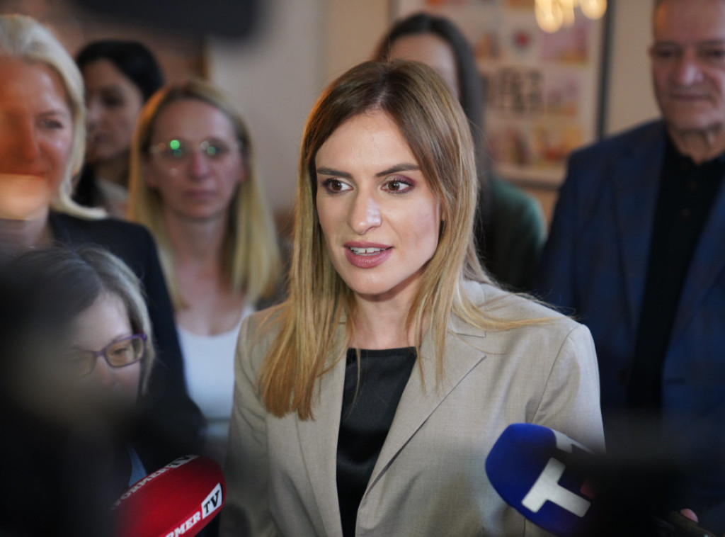 Đurđević Stamenkovski potpisala ugovore sa Savezima osoba sa invaliditetom u iznosu od 52 miliona dinara