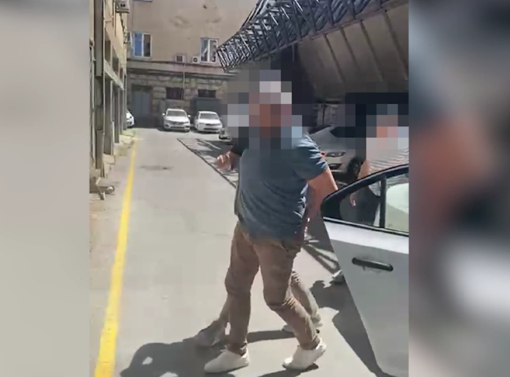 MUP: Uhapšen osumnjičeni da je nakon protesta policiju gađao kamenicama
