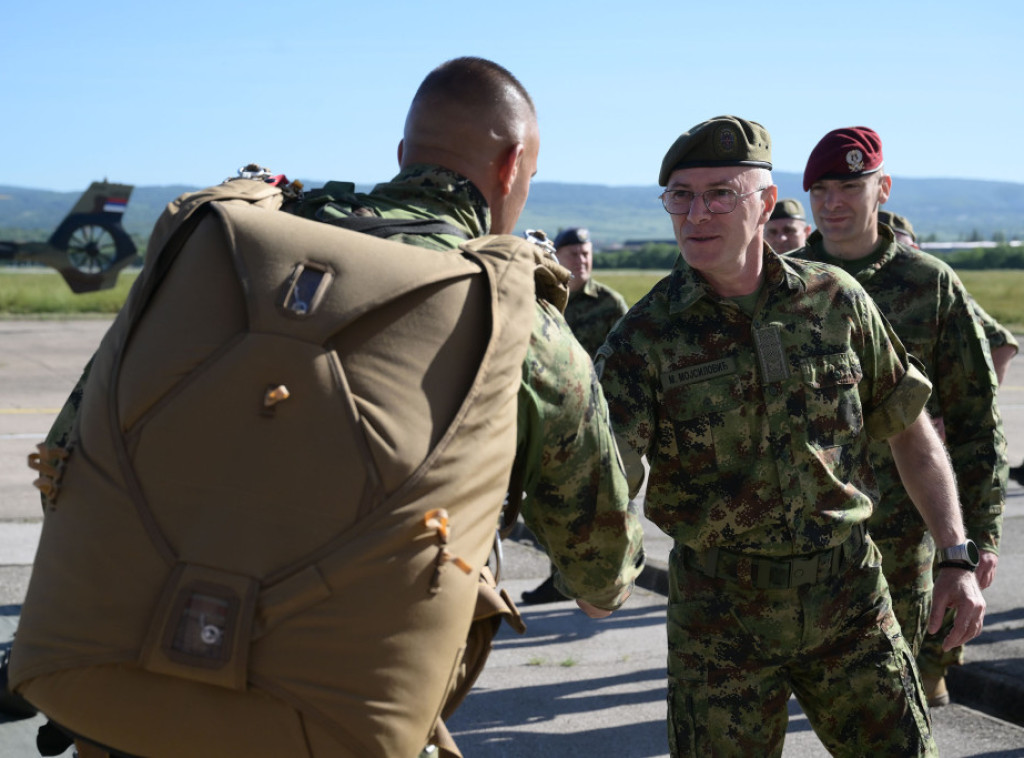 Mojsilović prisustvovao u Nišu obuci pripadnika 63. padobranske brigade
