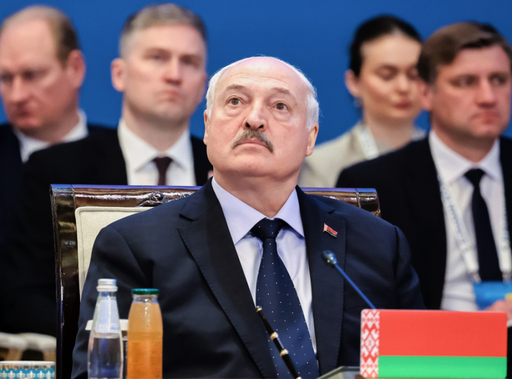 Lukašenko: Pozvao sam Makrona na sastanak sa mnom i Putinom u Minsku