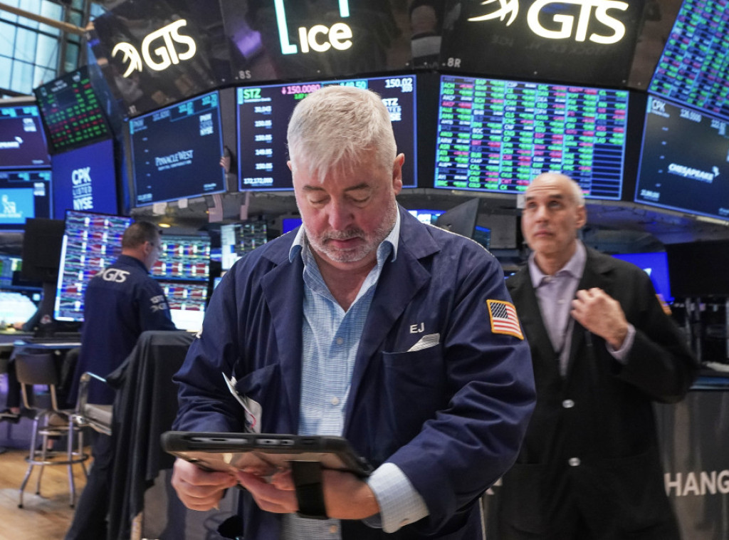 Gepa i Ameriken igl beleže pad akcija zbog slabije godišnje prognoze o poslovanju