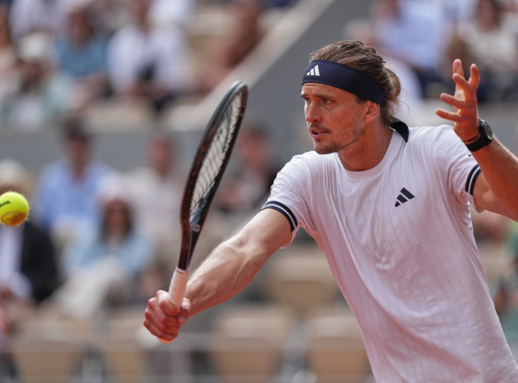 Zverev pobedio De Jonga za plasman u četvrtfinale Rolan Garosa