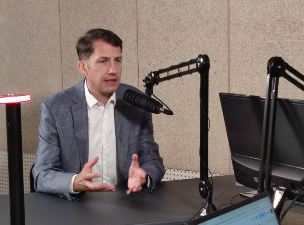 Pastor: Paljenje mađarske zastave u SUB ozbiljno krivično delo i slučaj za žaljenje