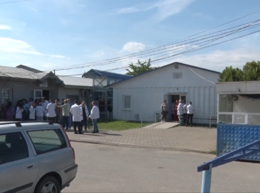 Jedanaesti dan protesta podrške uhapšenim direktorima u Gračanici