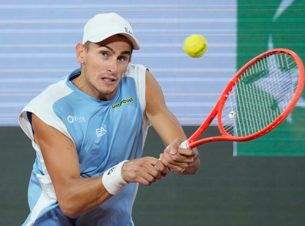 Italijanski teniser Mateo Arnaldi poslednji polufinalista Rolan Garosa