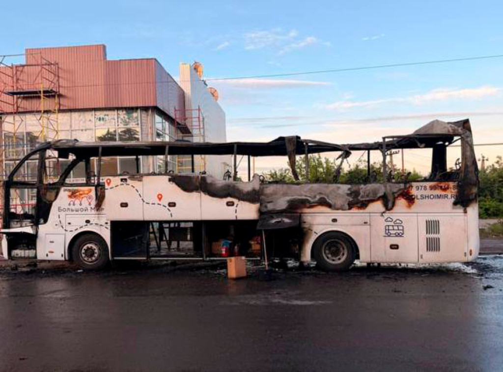 Broj poginulih u ukrajinskom napadu na autobus u Donjeckoj oblasti porastao na osam