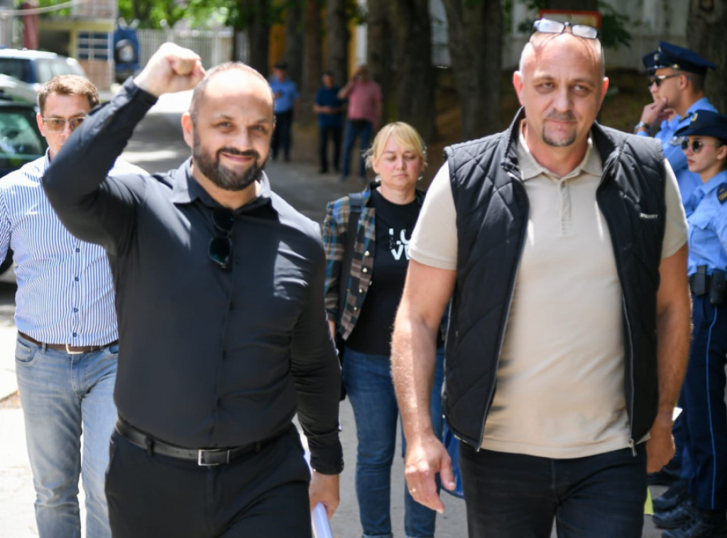 Radojević i Zaporožac pušteni iz policijske stanice