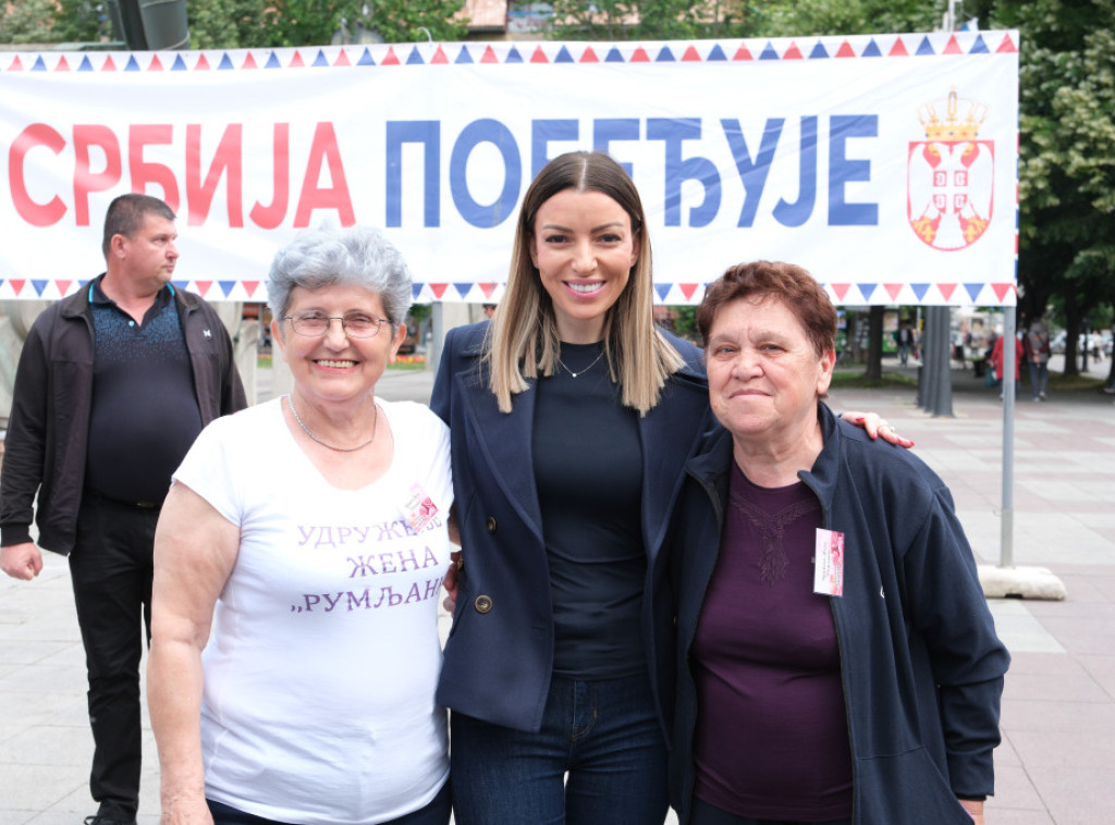 Mesarovićeva u Rumi razgovarala sa građanima o rešavanju problema u toj opštini