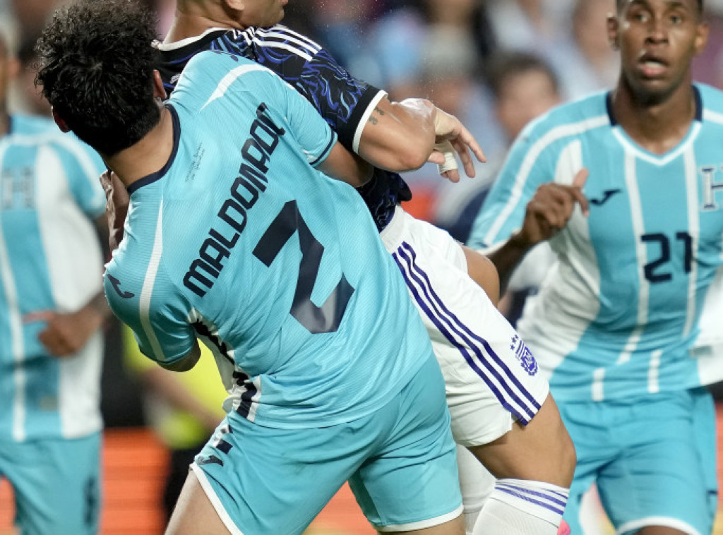 Fudbaleri Argentine bolji od Hondurasa, Mesi ostao na klupi