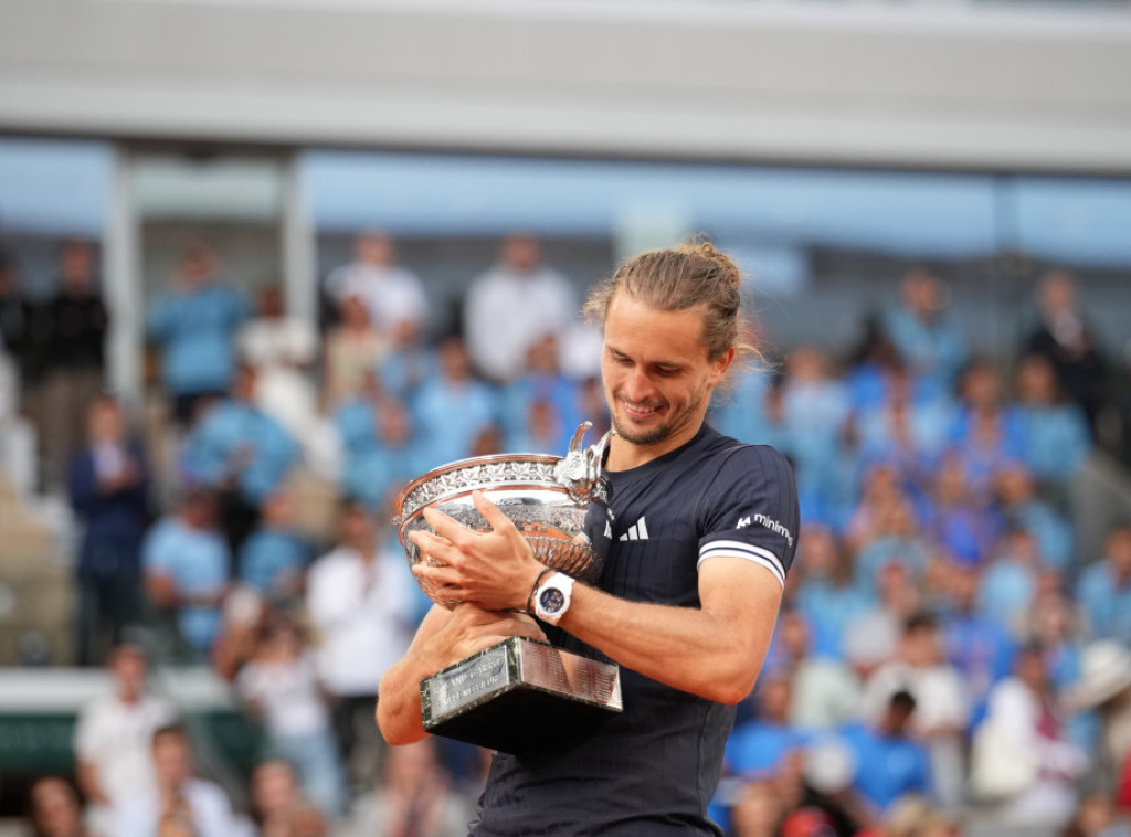 Zverev pobedio Kobolija posle pet setova i osvojio Rolan Garos