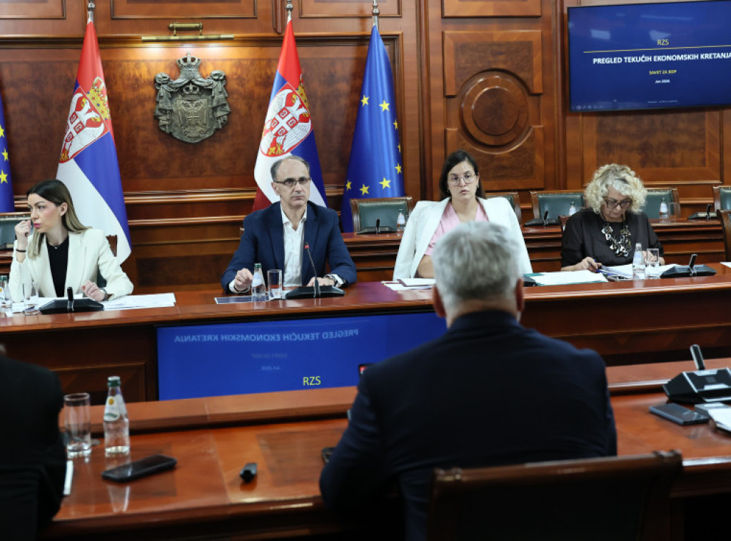Premijer Macut predsedavao sednici Saveta za koordinaciju aktivnosti i mera za rast BDP