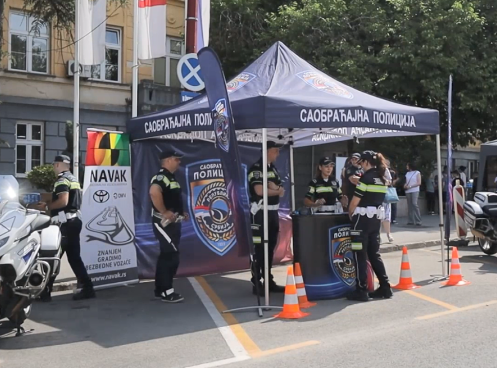 U Sopotu održan Karavan bezbednosti saobraćaja, razgovarano sa vozačima traktora