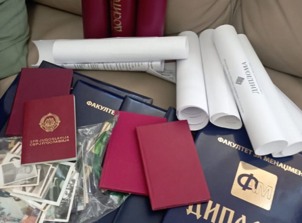 Policija uhapsila osumnjičene da su u štampariji u Beogradu izradili 120 lažnih diploma