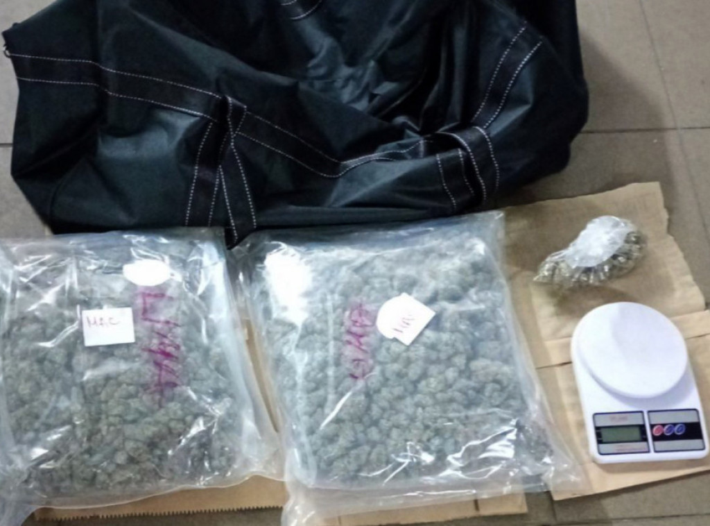 Na Novom Beogradu uhapšen mladić, zaplenjeno 2 kg marihuane